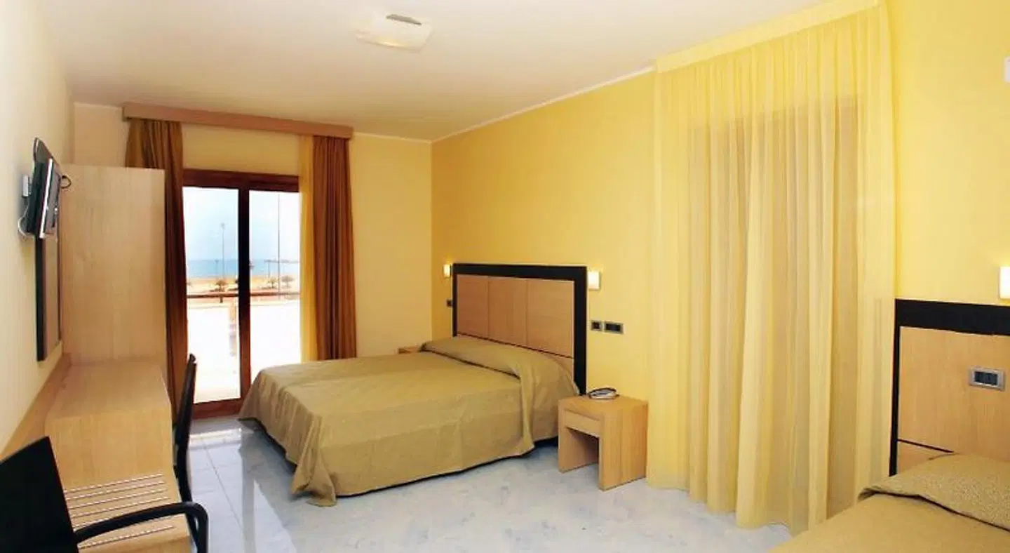 Marc Hotel ROOM_EXAMPLE