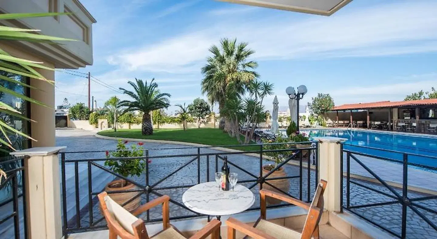 Mirtilos Studios & Apartments Terrasse