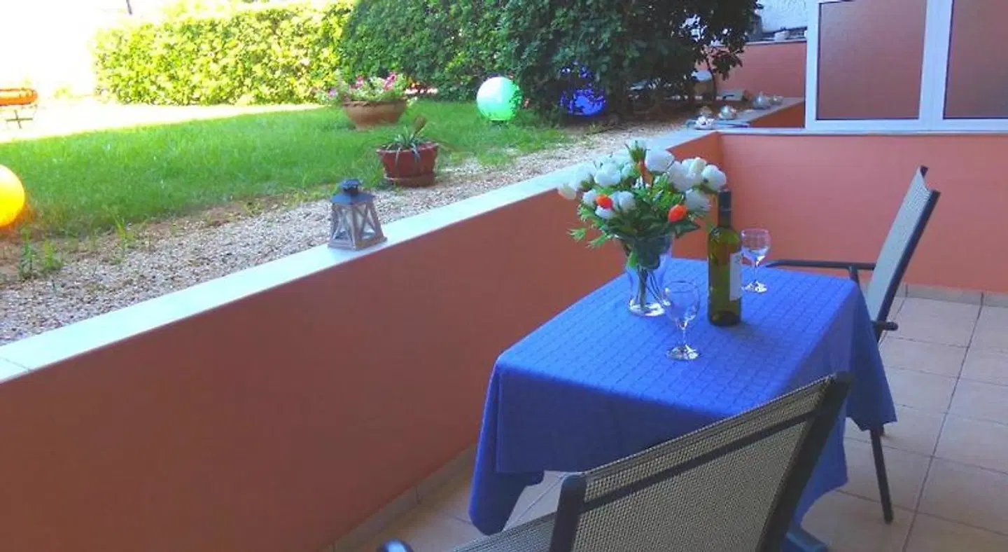 Katerina Seaside Studios Terrasse