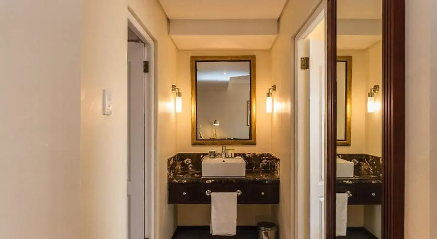 Premier Hotel Regent Badezimmer