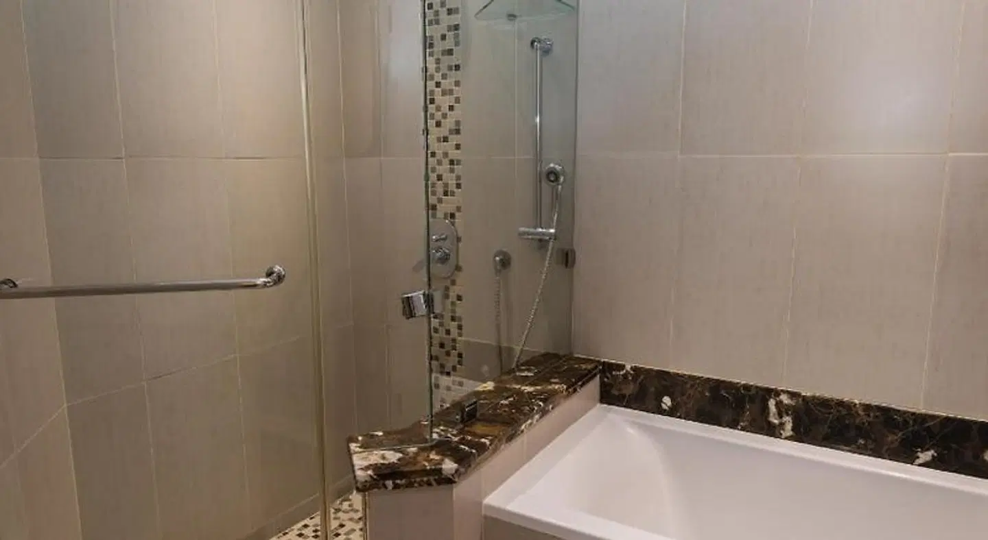 Premier Hotel Regent Badezimmer