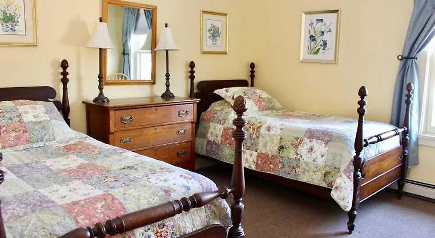 Sterling Ridge Resort ROOM_EXAMPLE