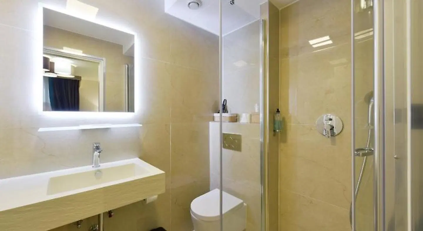 Hotel Rousseau Badezimmer