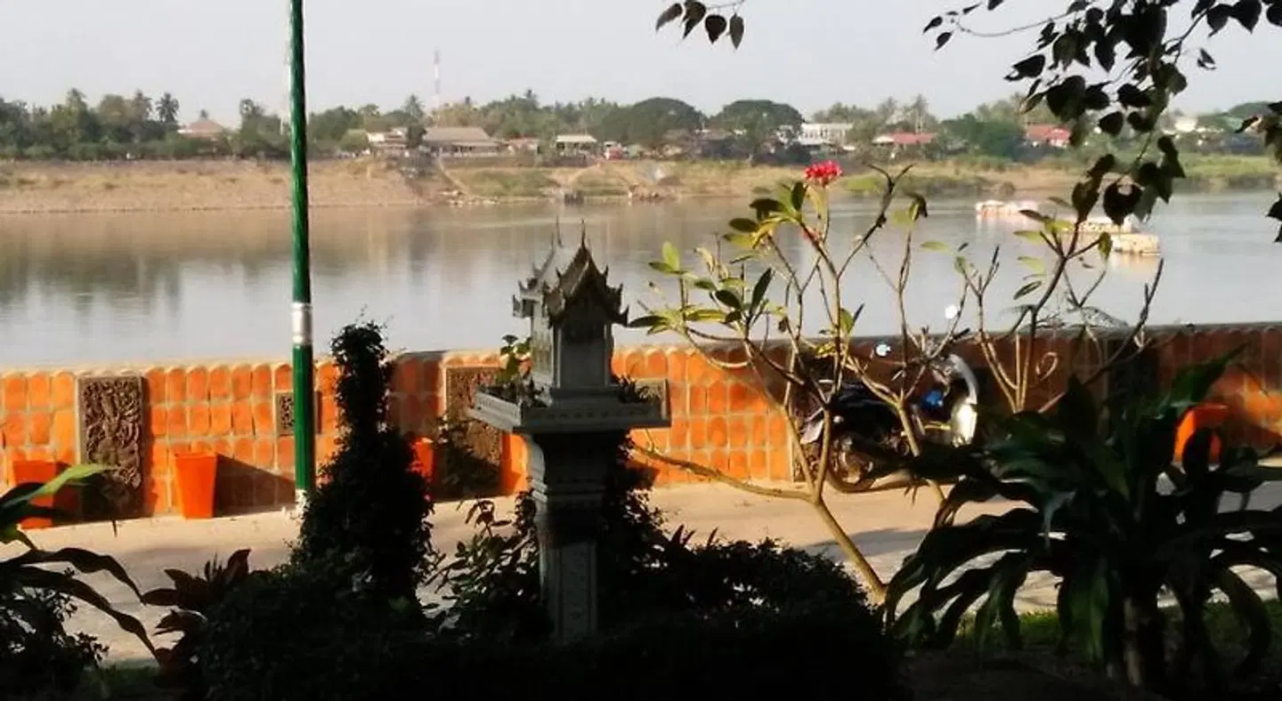 Mut Mee Garden Guest House LANDSCAPE