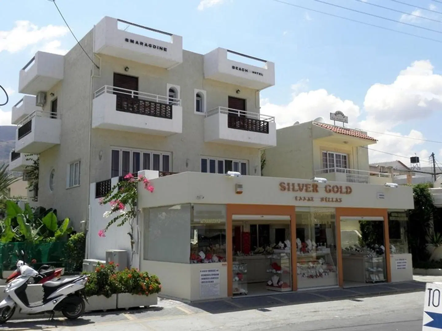 Smaragdine Beach Hotel EXTERIOR