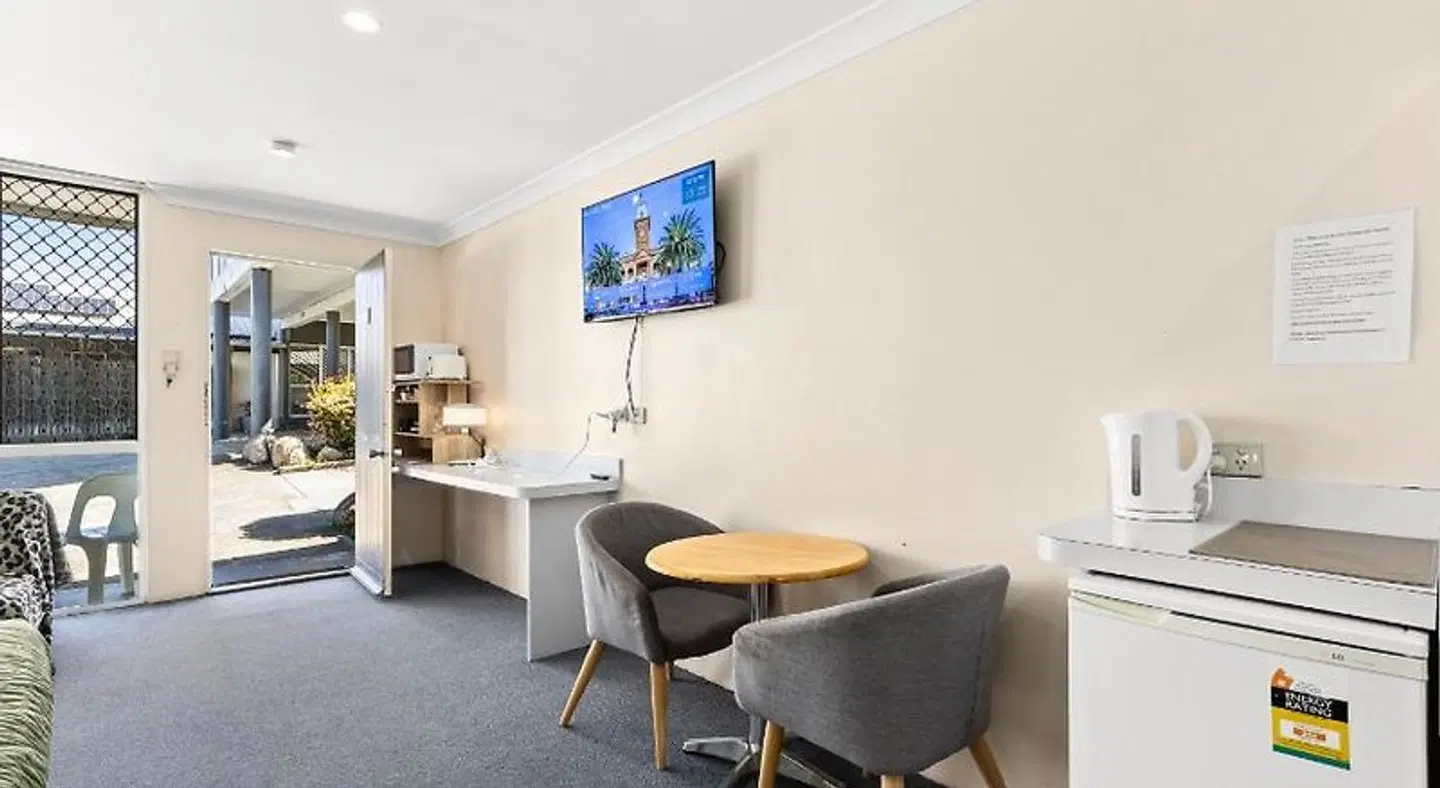 Alexander Motel & Peppercorn Restaurant ROOM_EXAMPLE