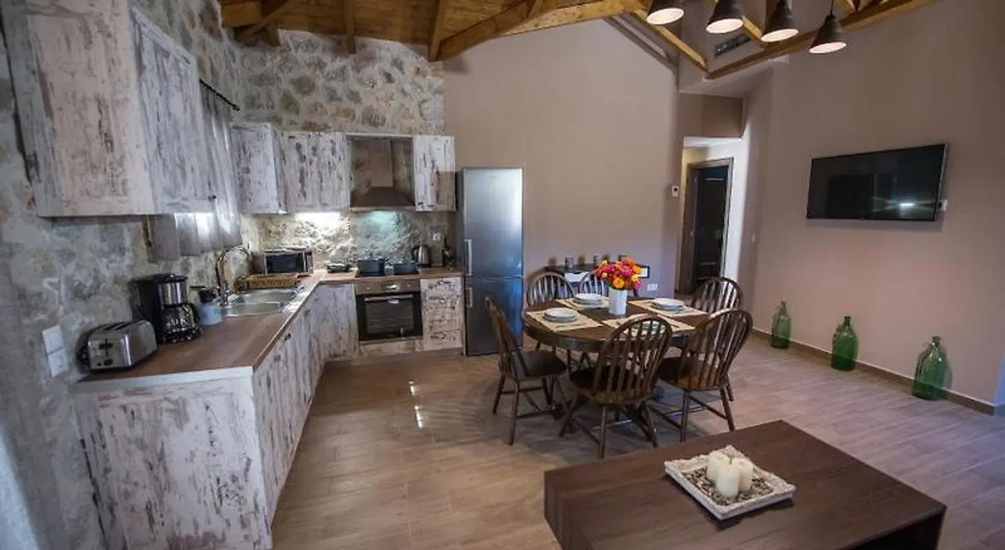 Roggaki Ionian Villas Restaurant