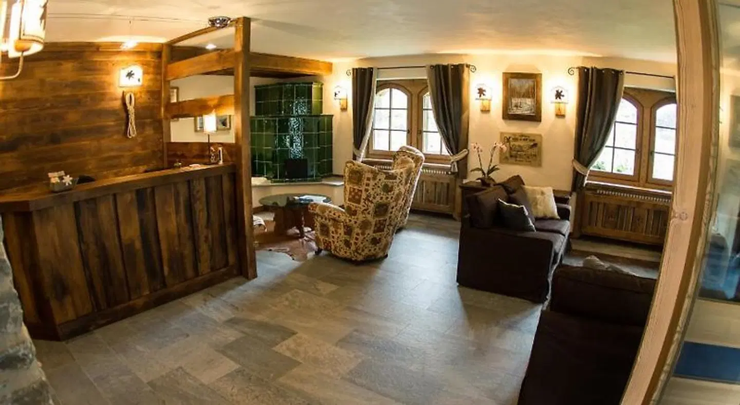 Les Montagnards LOUNGE_LOBBY