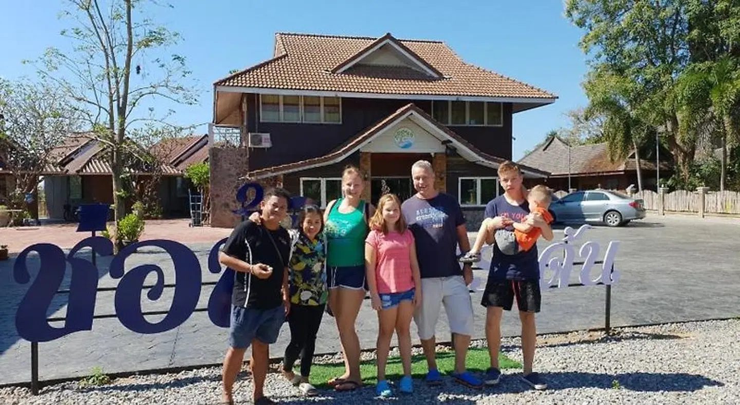 Rommaisaithan Resort PEOPLE