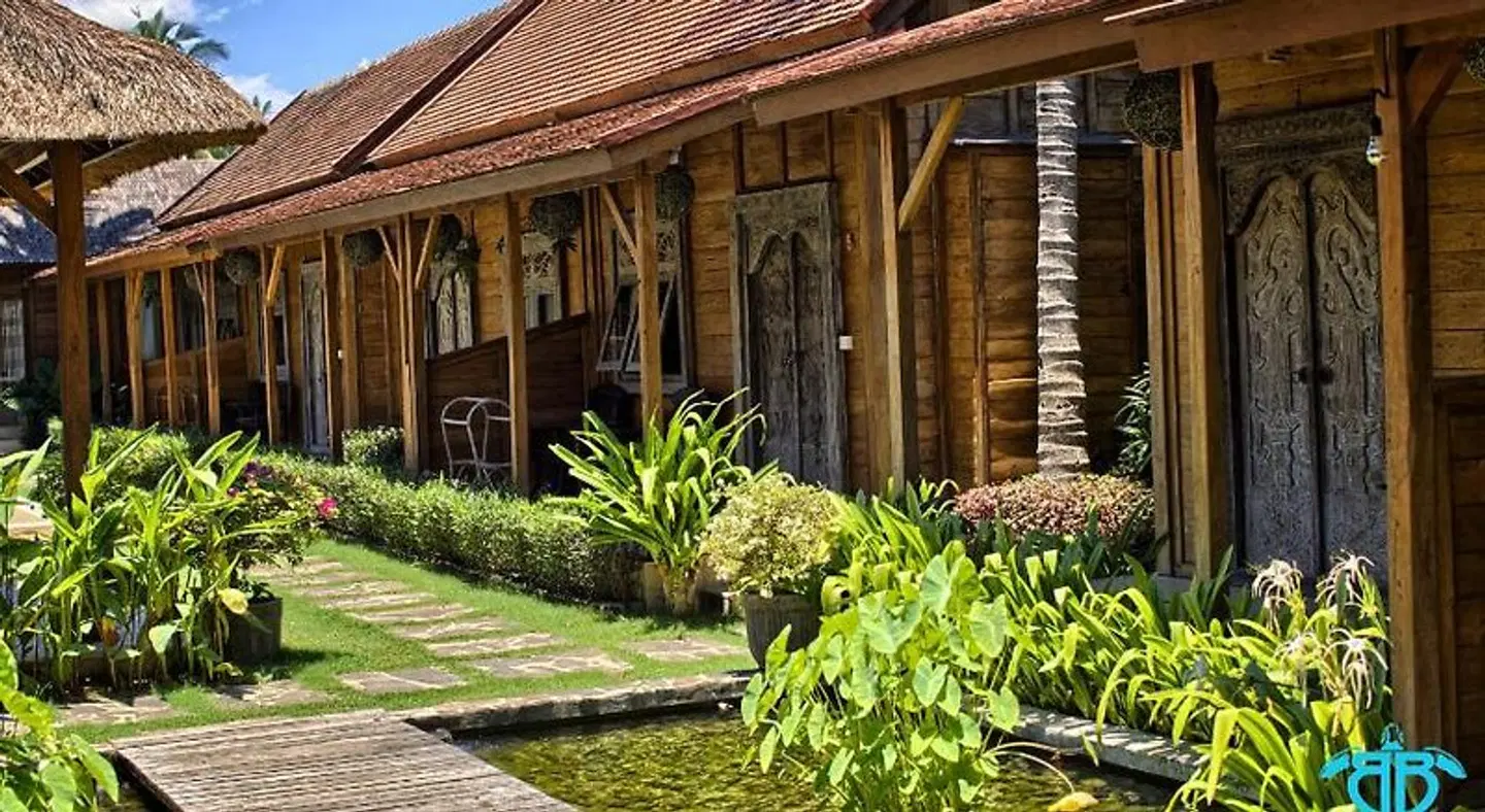 Benthos Bali Dive Resort Garten