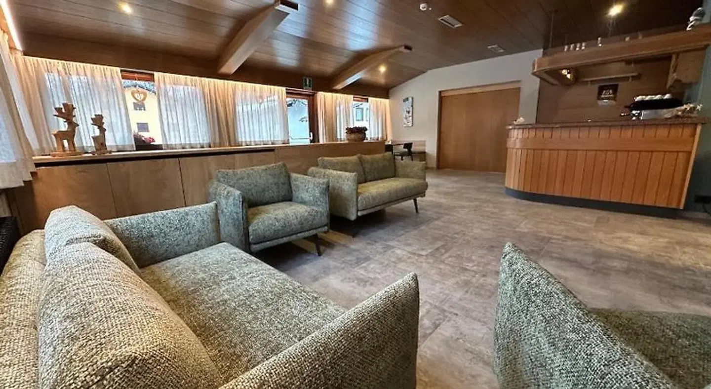 Ferrari LOUNGE_LOBBY