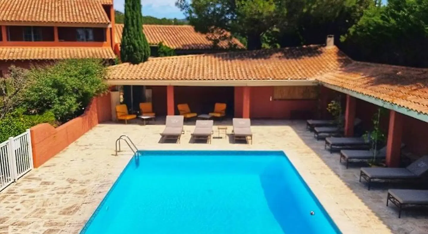 Castillon Des Baux OUTDOOR_POOL