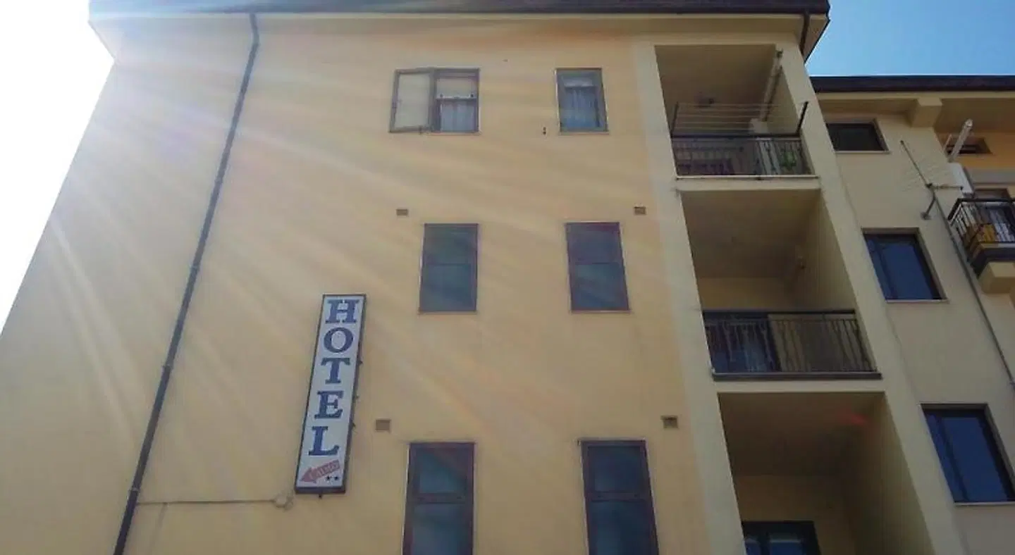 Hotel Caimo Bed-Breakfast EXTERIOR