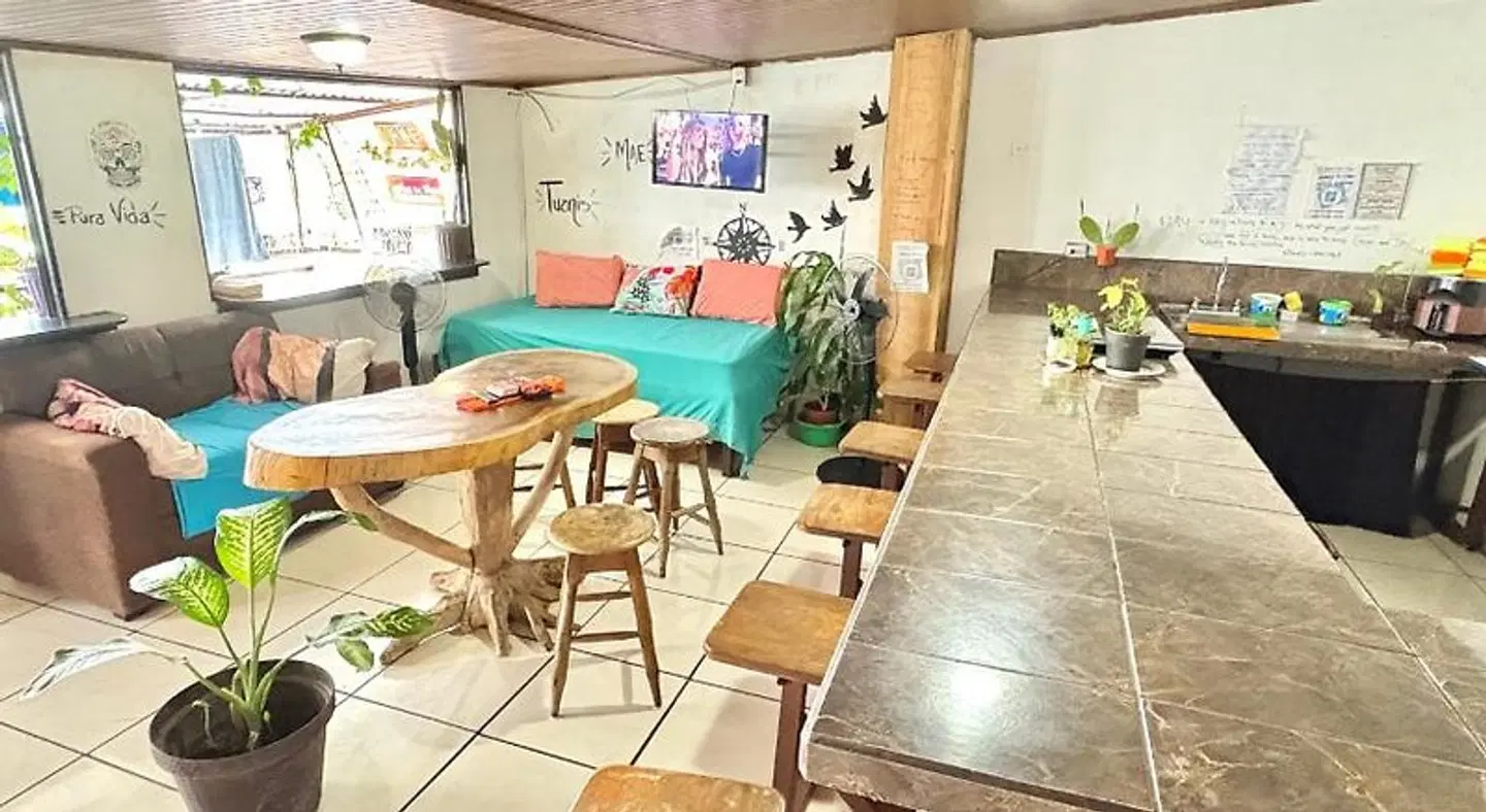 Passifloras Hostel Bar