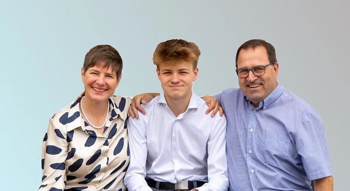 Le Petit Relais PEOPLE