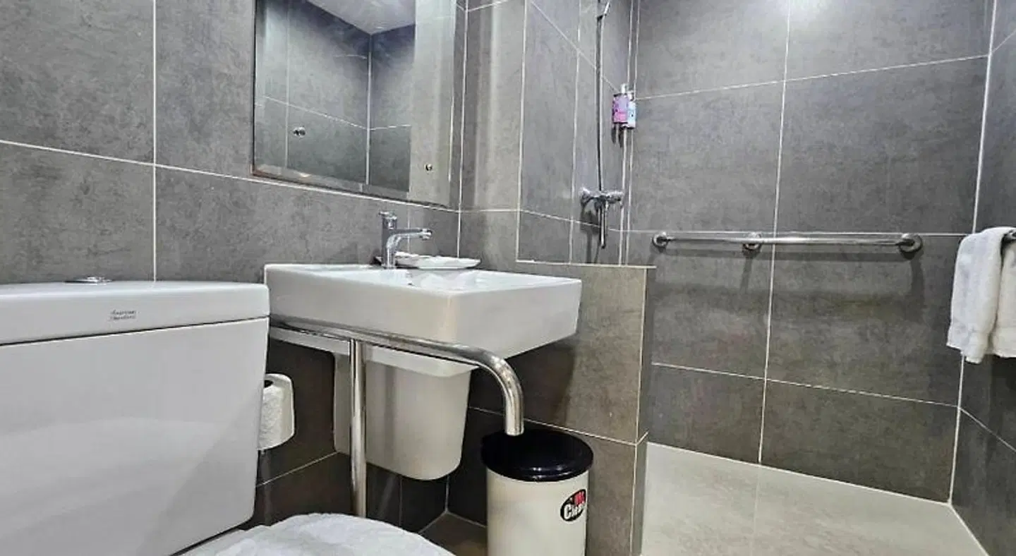 Chiva Residence Bangkok Badezimmer