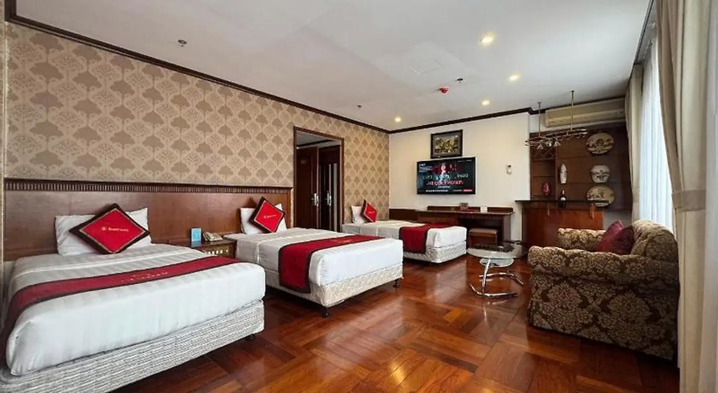 Sunny Hotel 1 ROOM_EXAMPLE