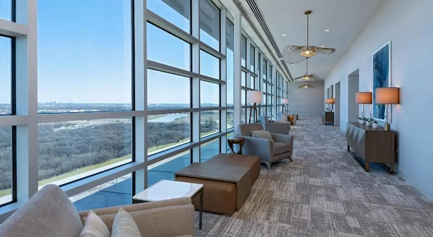 Element Dallas Las Colinas Hallenbad