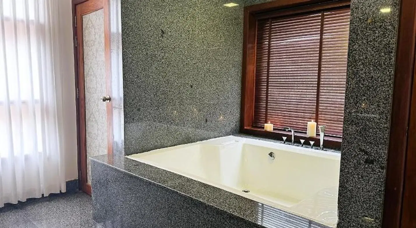 Rei Angkor Hotel Badezimmer