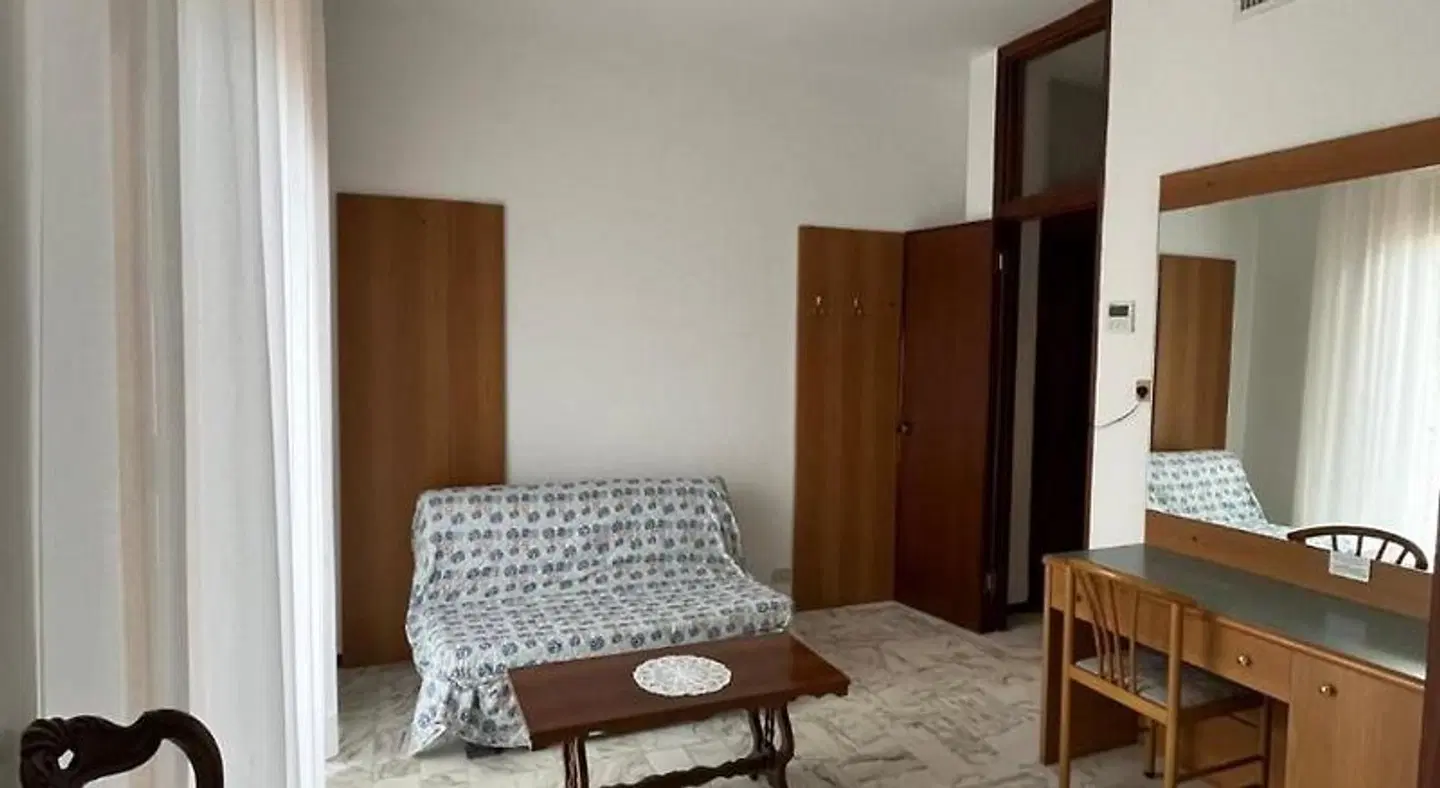 Valentino ROOM_EXAMPLE