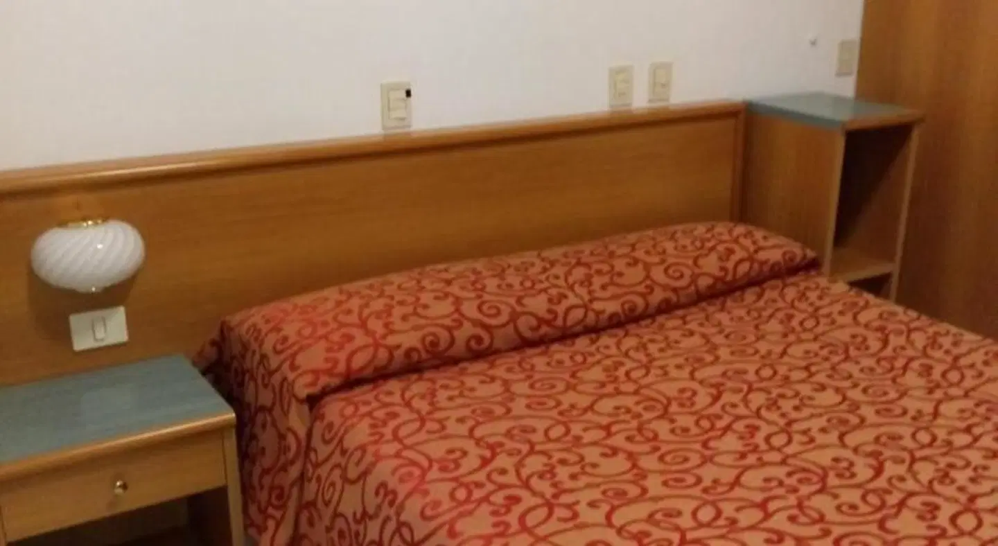 Valentino ROOM_EXAMPLE