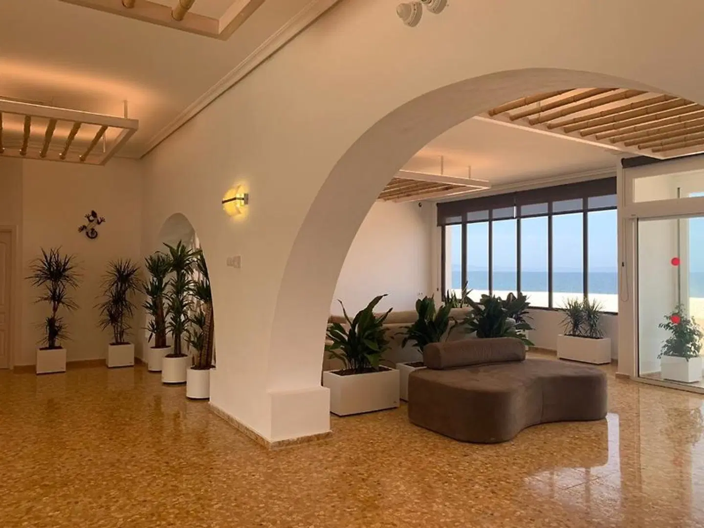 Roca Bella LOUNGE_LOBBY