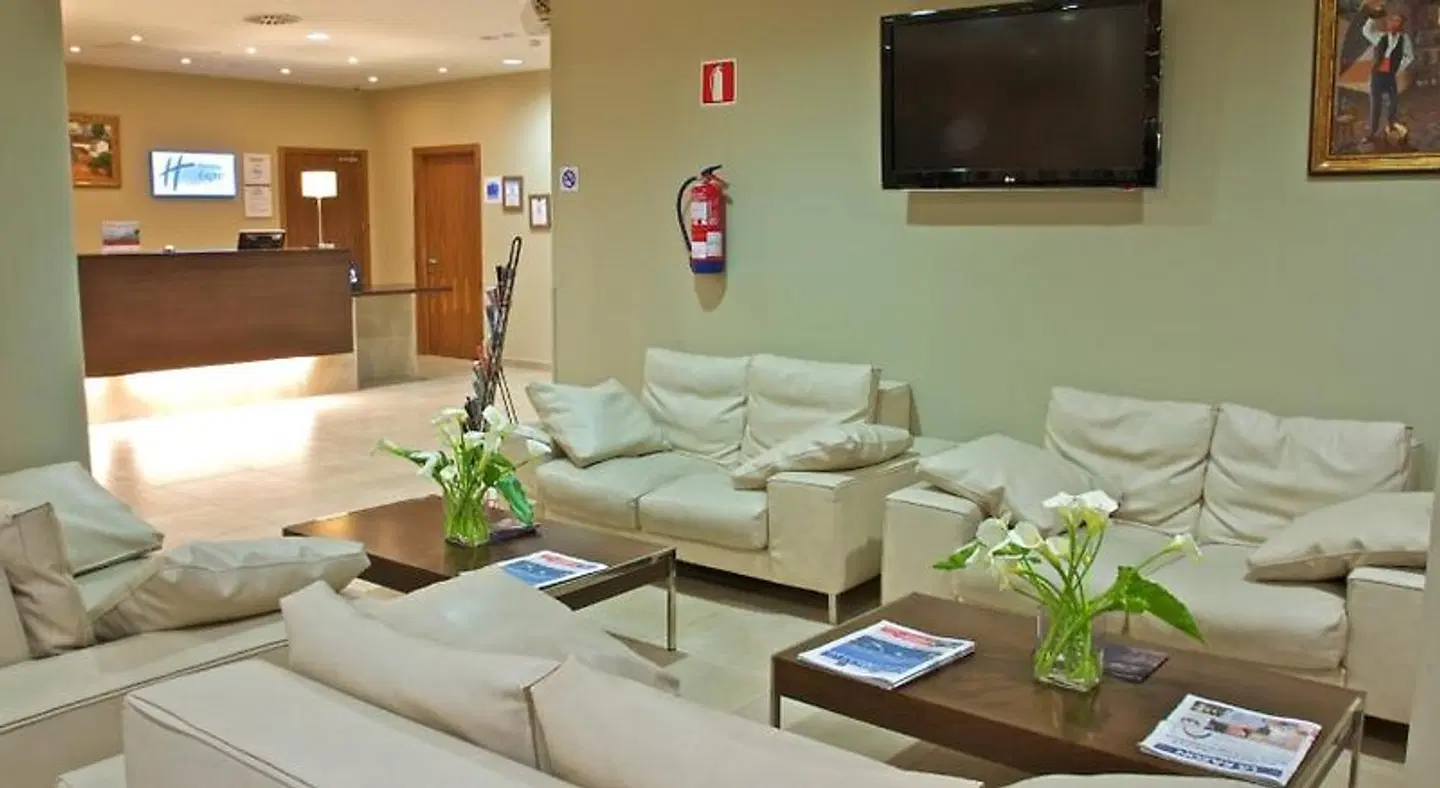 Holiday Inn Express Campo de Gibraltar-Barrios by IHG LOUNGE_LOBBY
