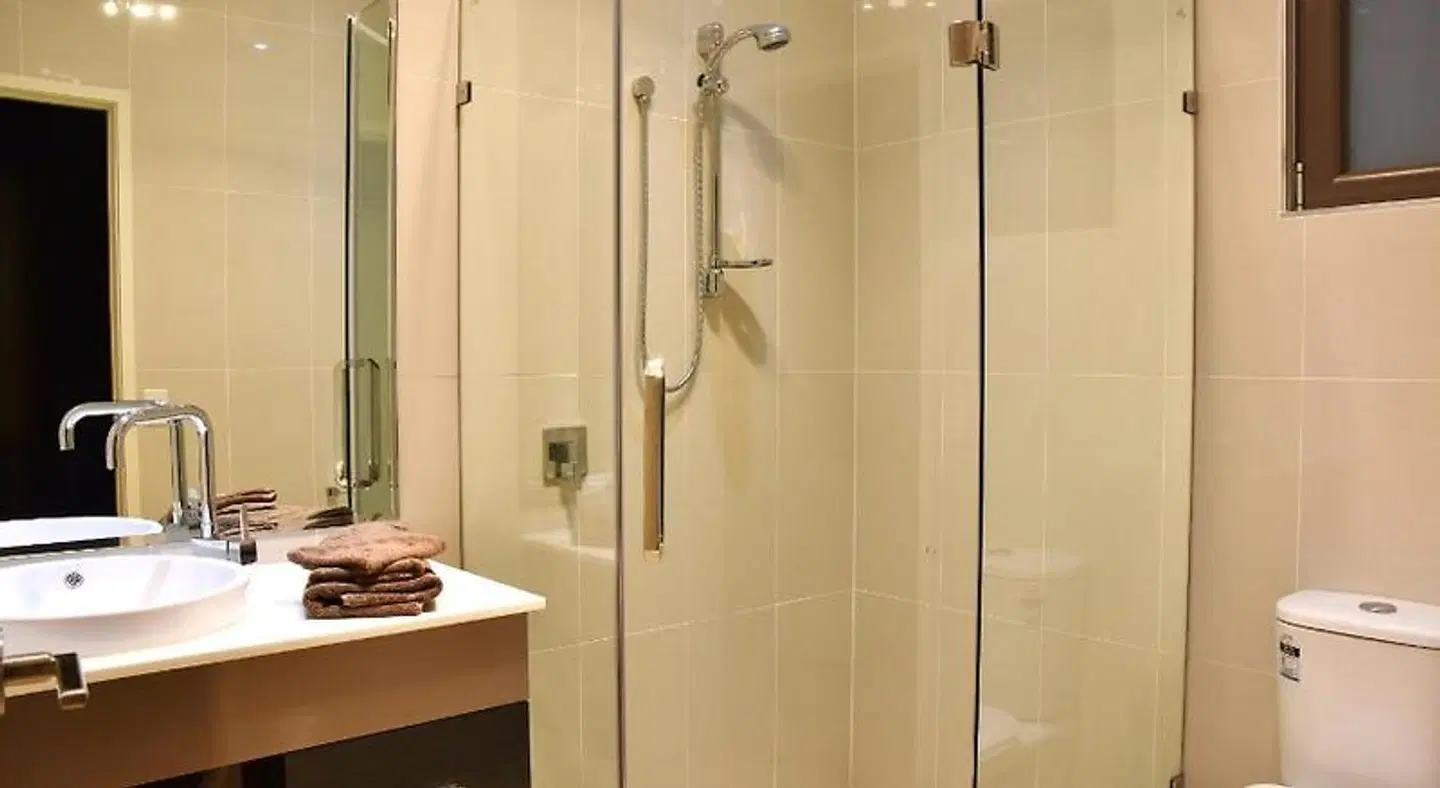 Western Downs Motor Inn Badezimmer