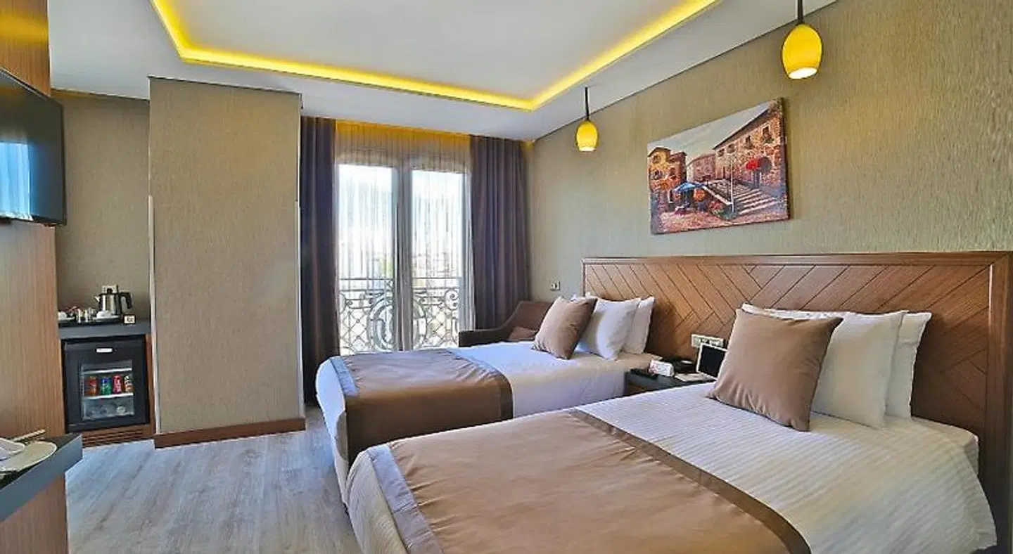 Corner Hotel ROOM_EXAMPLE