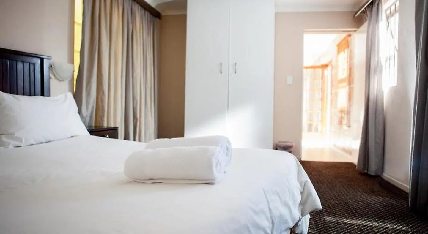 Oria Lodge - Summer Greens ROOM_EXAMPLE