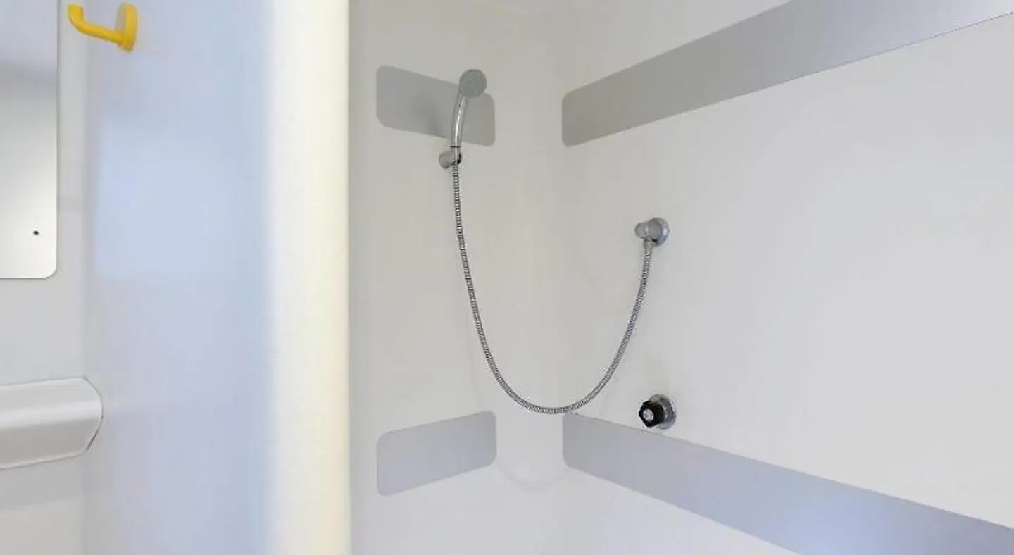 hotelF1 Perpignan Sud Badezimmer