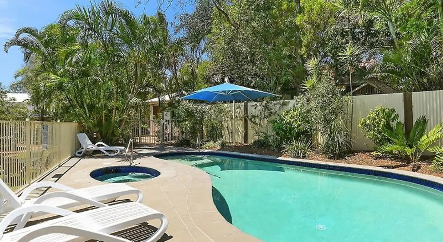 Chez Noosa Resort Motel OUTDOOR_POOL