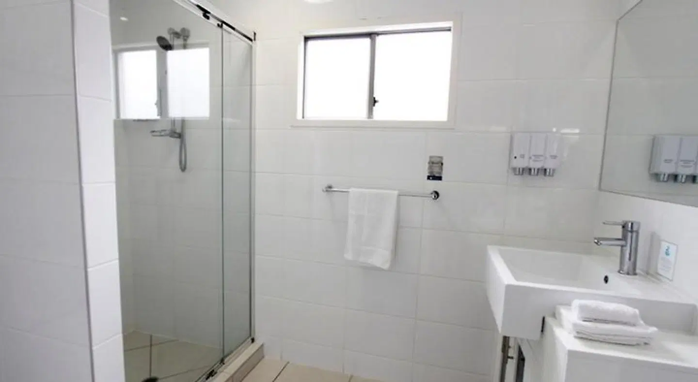 Chinchilla Downtown Motor Inn Badezimmer