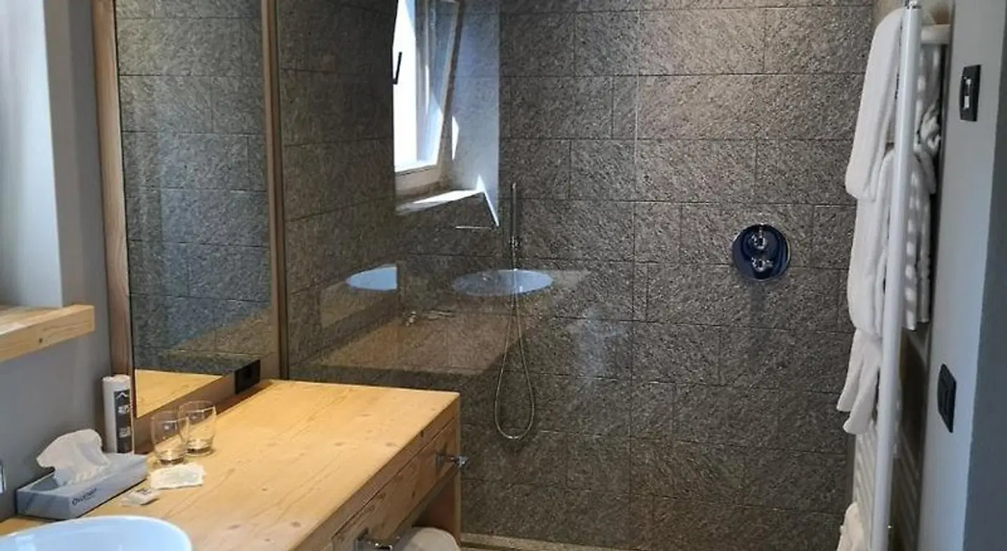 Alpi & Golf Hotel Badezimmer