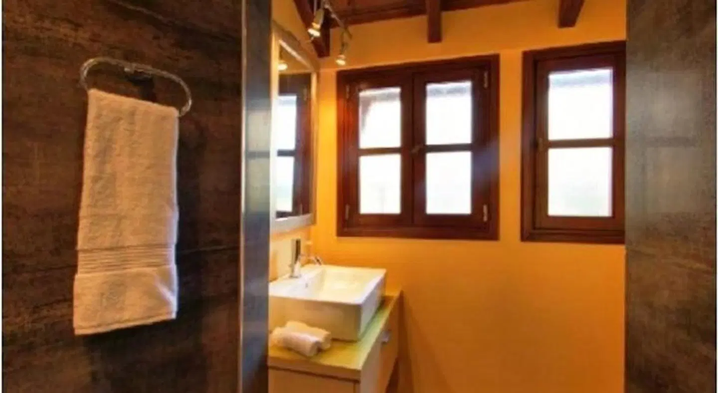 Rodos Niohori Elite Suites Badezimmer