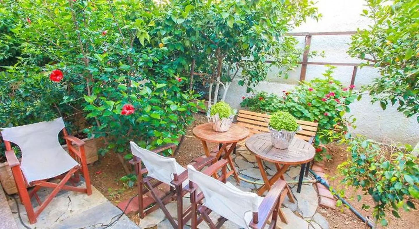 Kallisti Apartments Terrasse