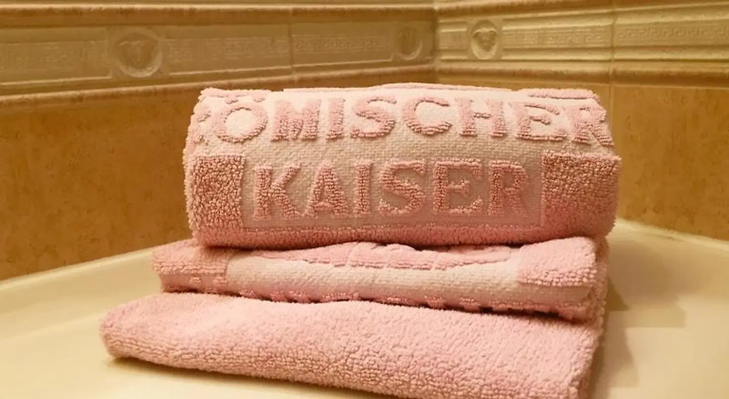 Schlosshotel Römischer Kaiser ROOM_EXAMPLE