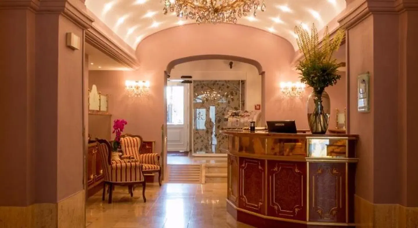 Schlosshotel Römischer Kaiser Bar