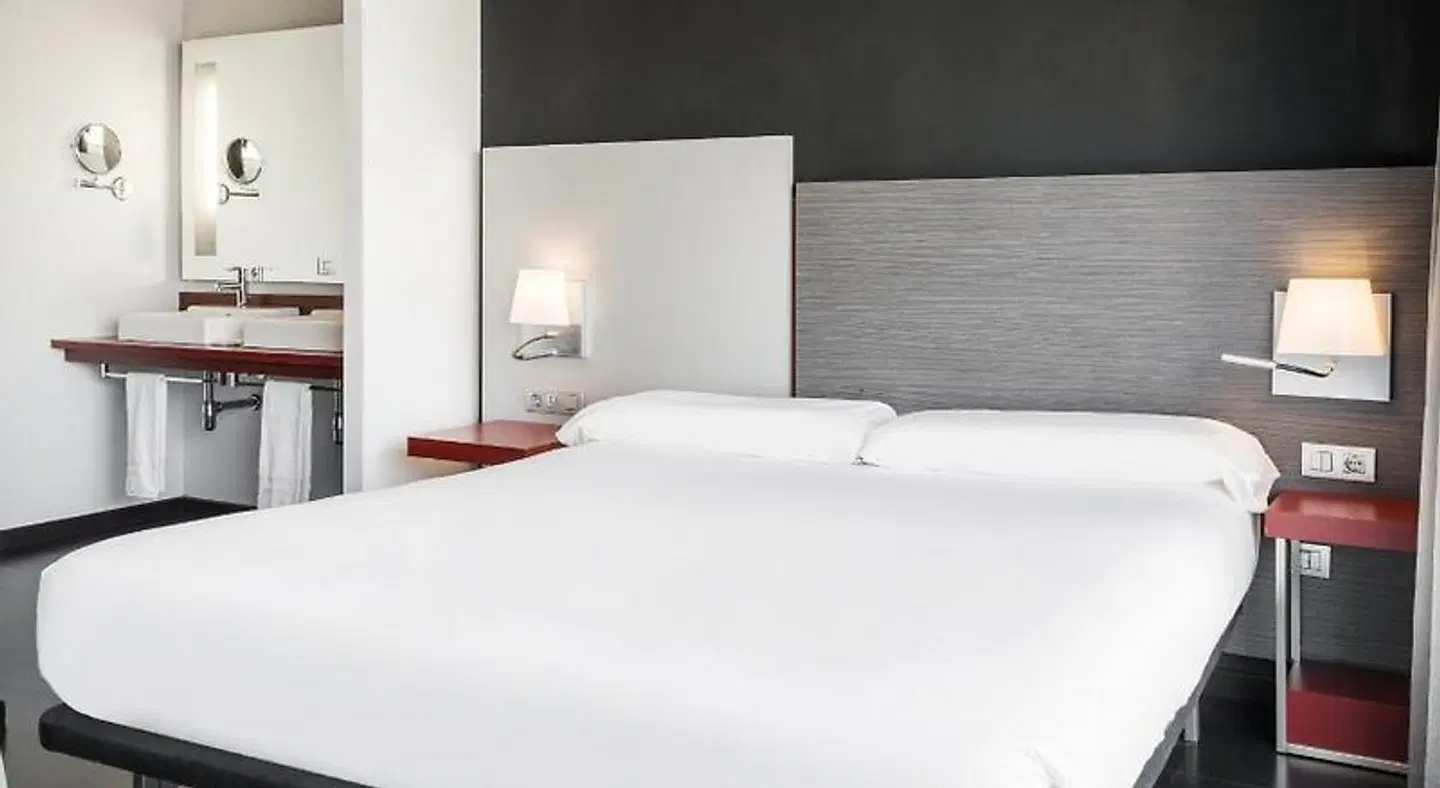 Hotel ILUNION Atrium ROOM_EXAMPLE