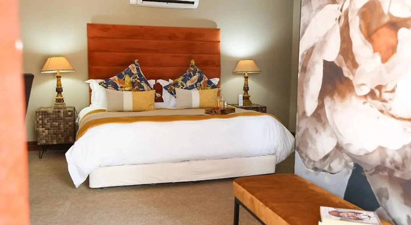 The Woodpecker Inn ROOM_EXAMPLE