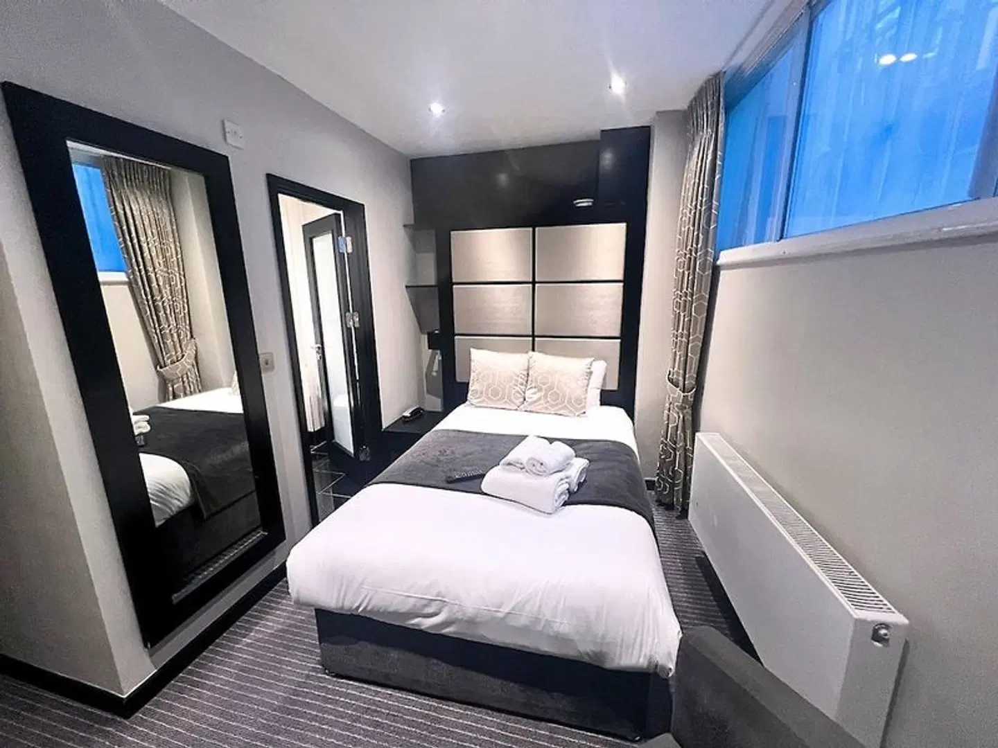 Great St Helen Hotel ROOM_EXAMPLE
