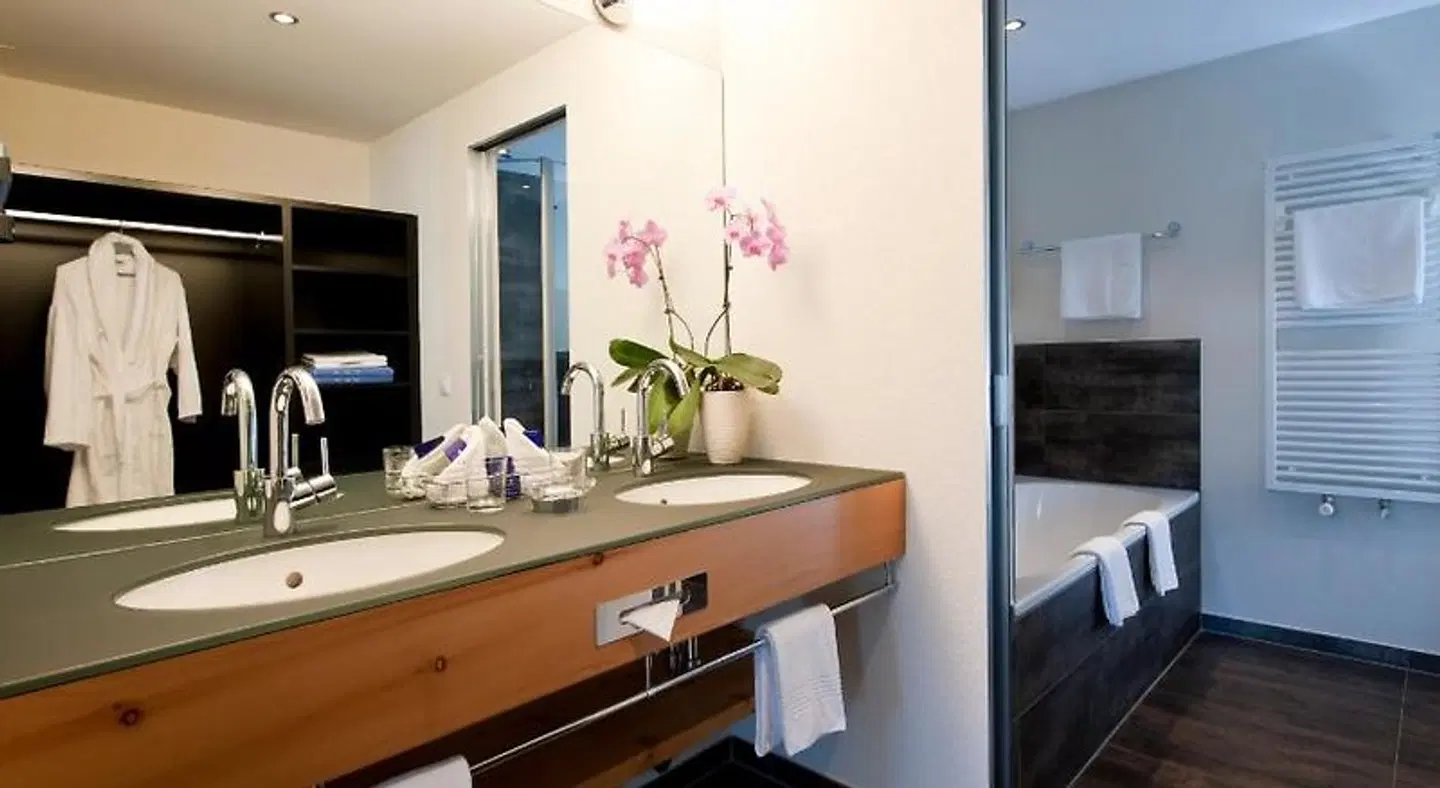 Hotel Adula Badezimmer