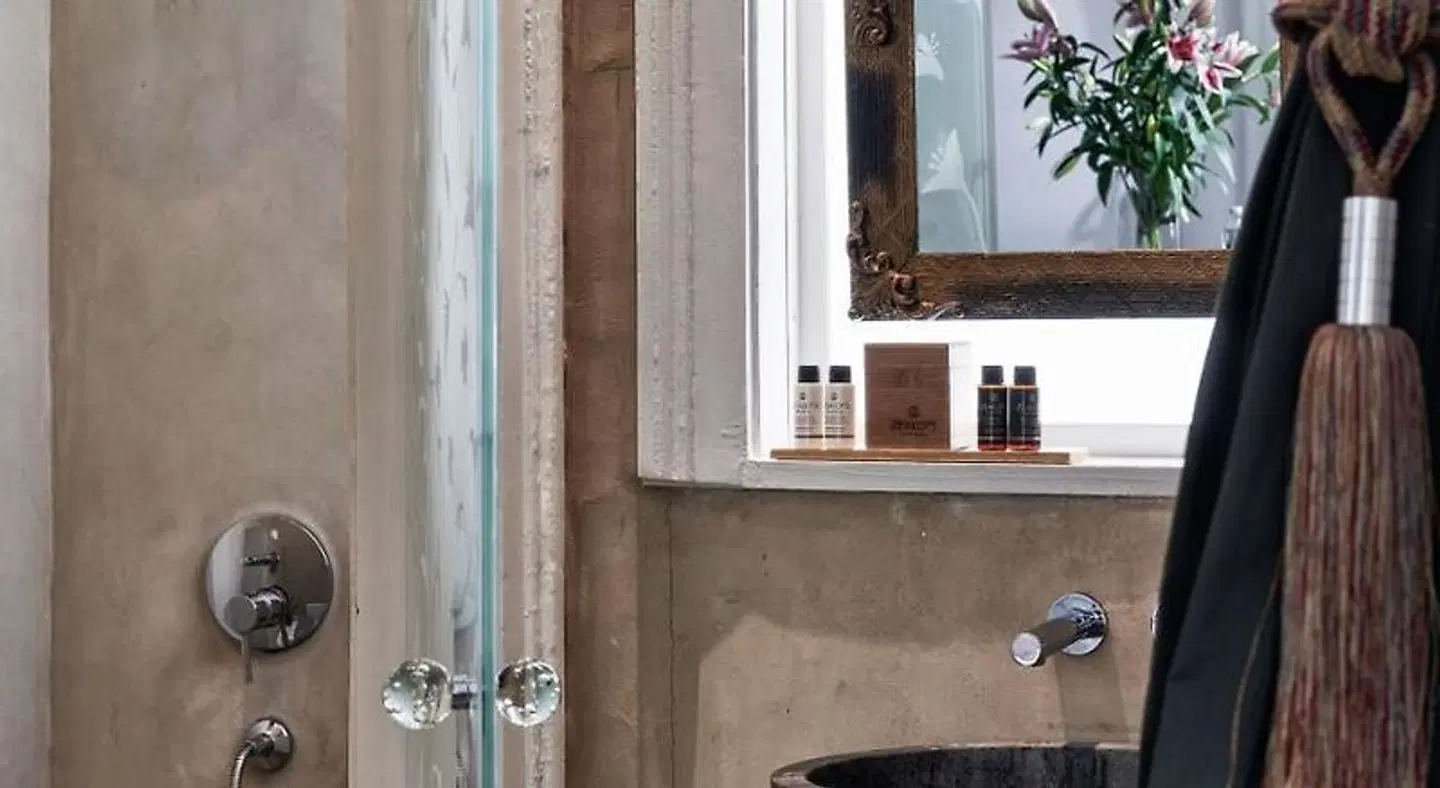 Emporikon Athens Hotel Badezimmer