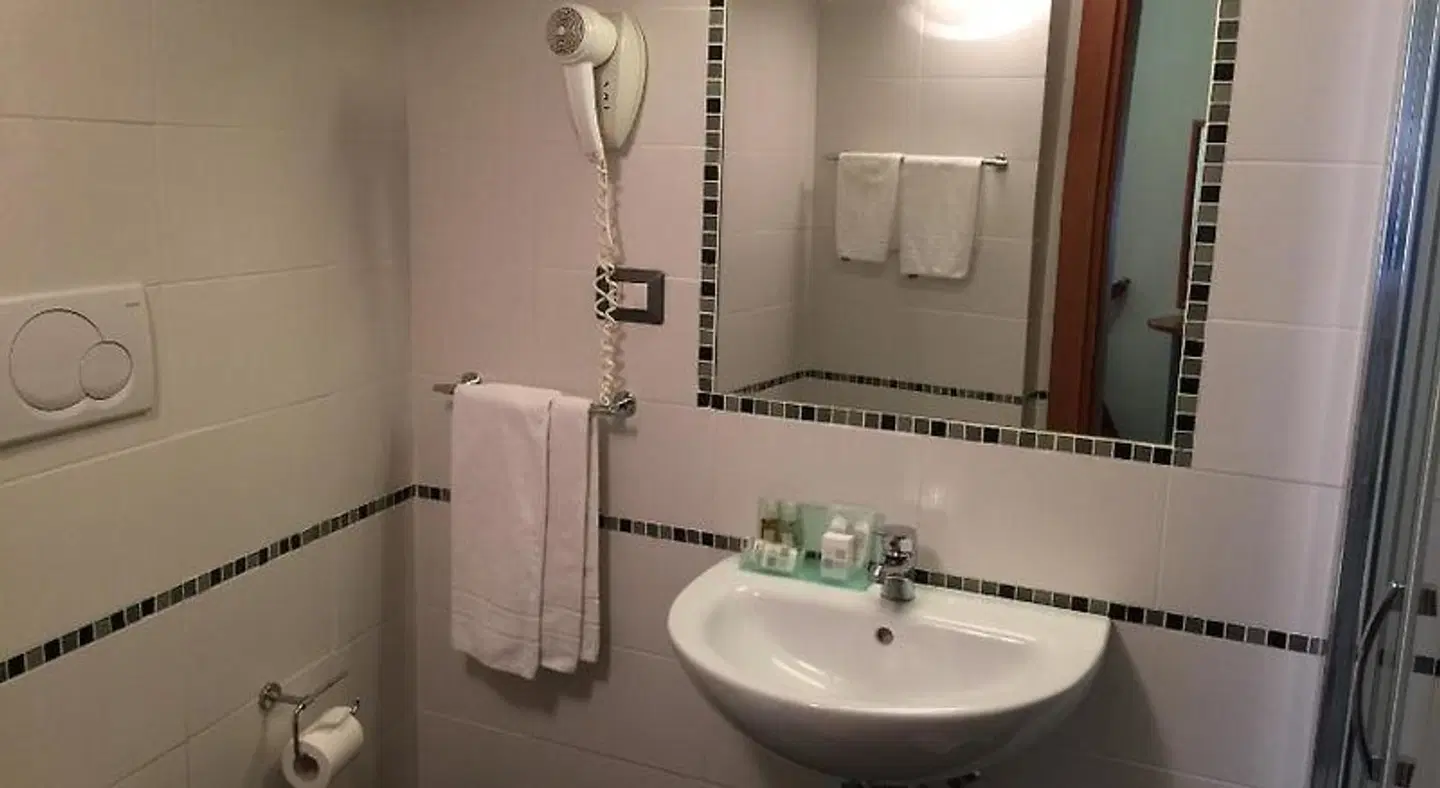 Hotel Helvetia Badezimmer