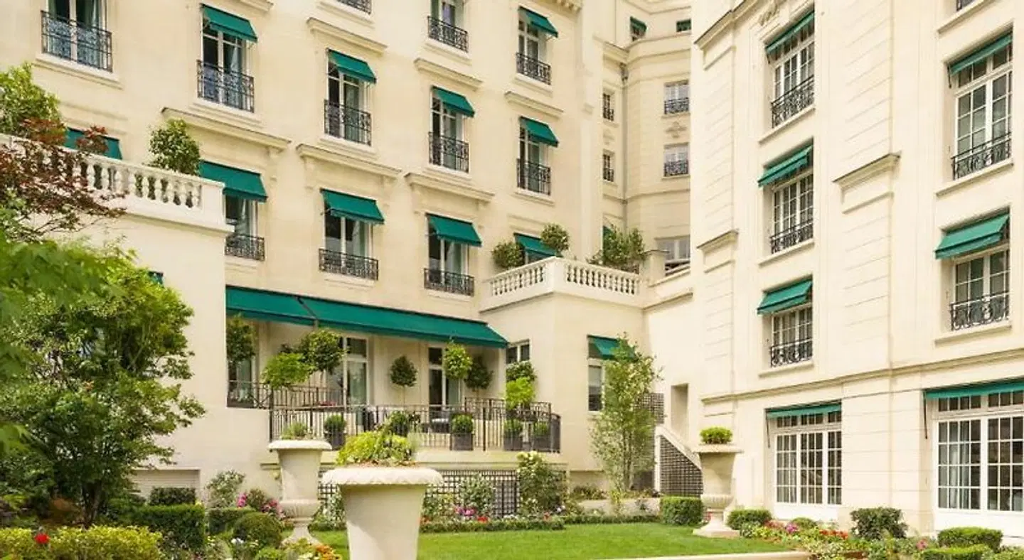 Shangri-La Paris EXTERIOR