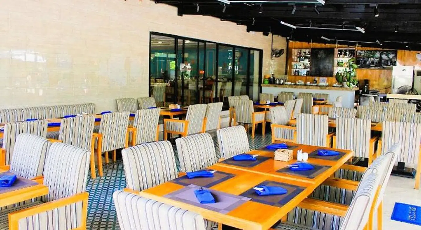 Marina Bay Con Dao Hotel Restaurant
