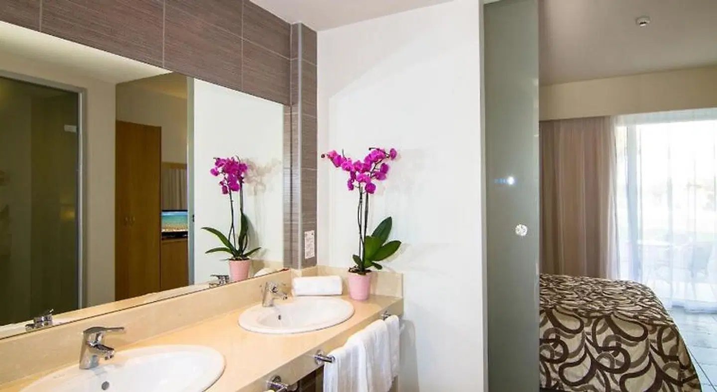 Sun Palace Hotel Badezimmer