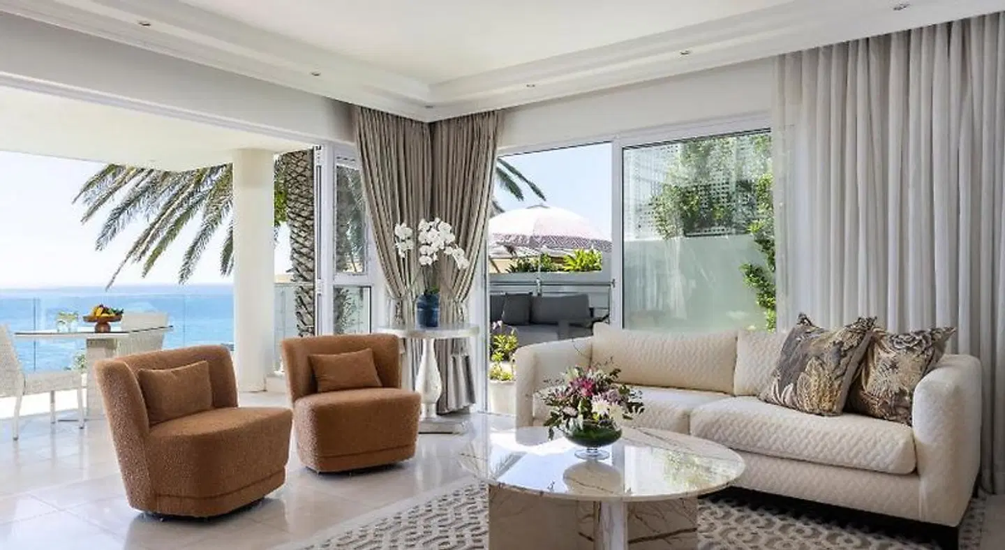 The Clarendon - Bantry Bay LOUNGE_LOBBY