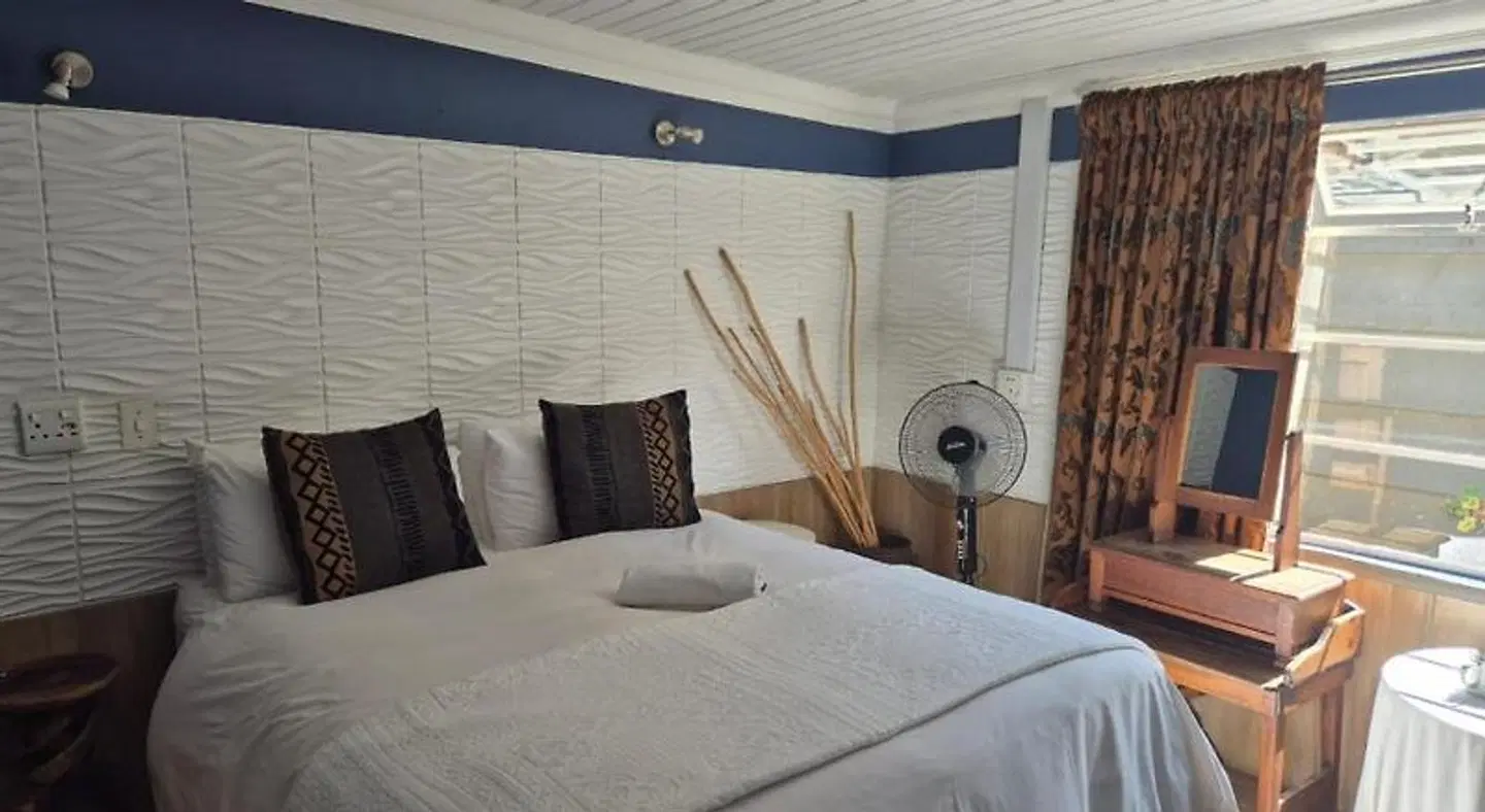 44 on Ennis Guest Lodge and Restaurant ROOM_EXAMPLE