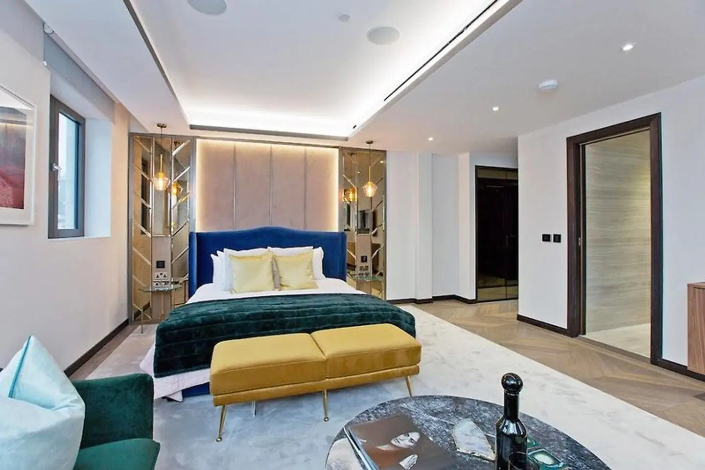 Valet Apartments Golden Square ROOM_EXAMPLE